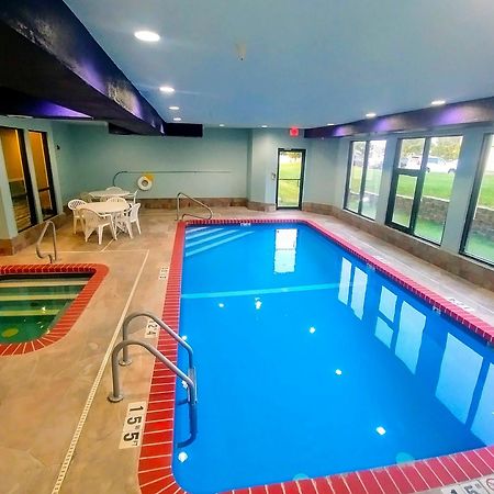 Americas Best Value Inn And Suites Lee'S Summit-Kansas City Zewnętrze zdjęcie