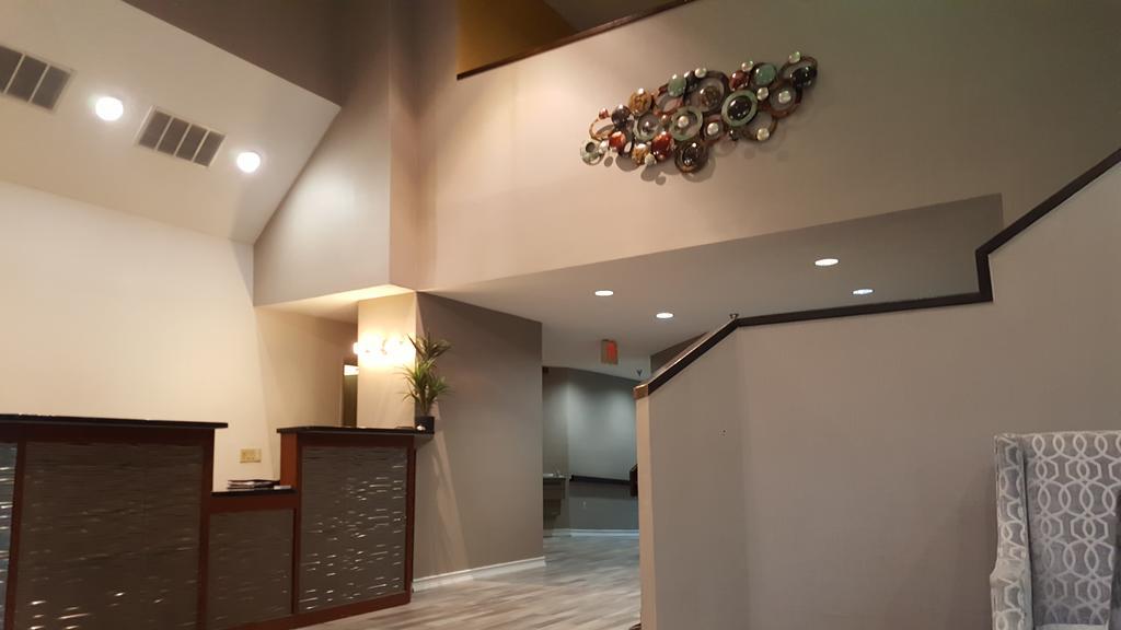 Americas Best Value Inn And Suites Lee'S Summit-Kansas City Zewnętrze zdjęcie