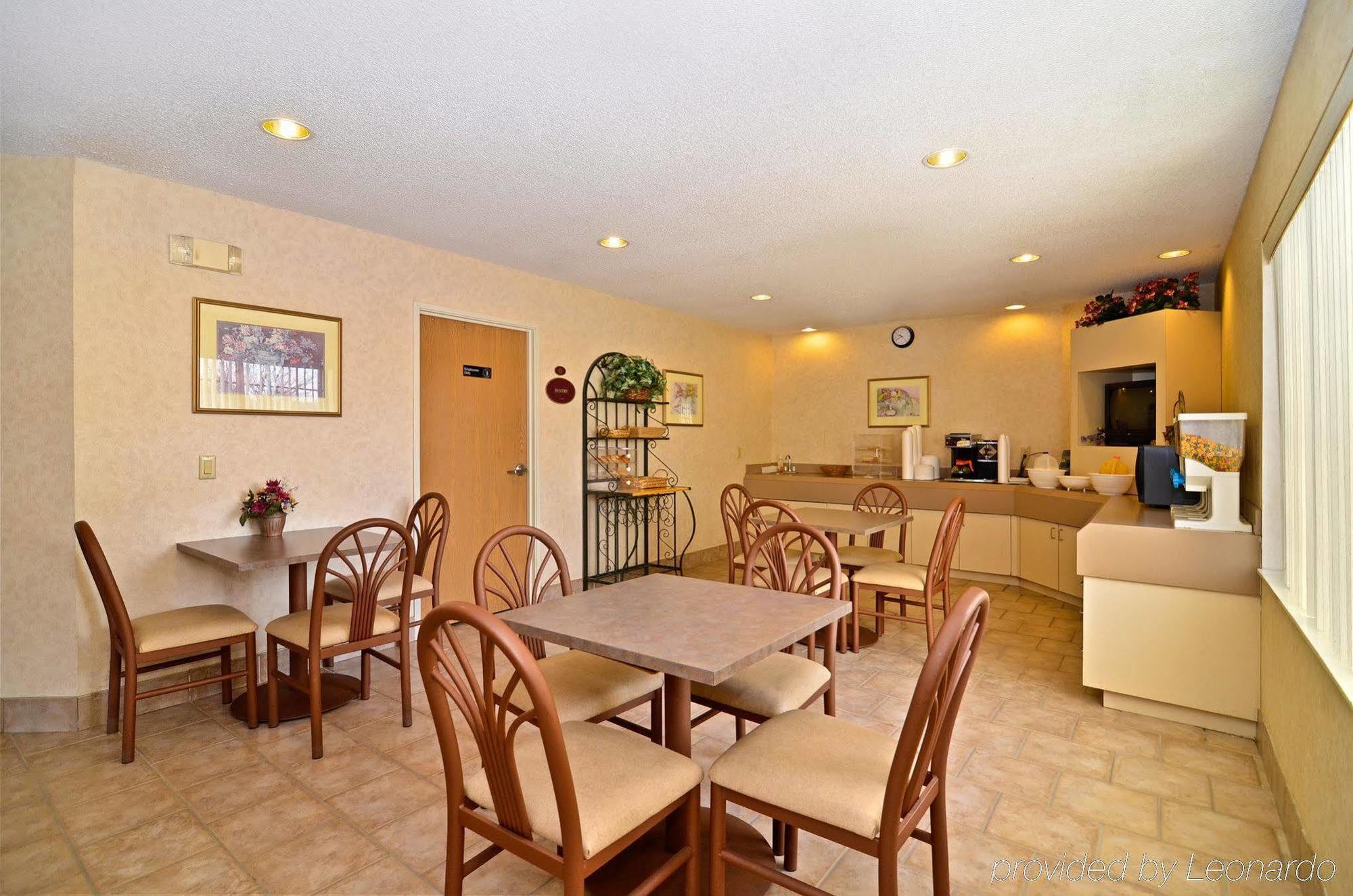 Americas Best Value Inn And Suites Lee'S Summit-Kansas City Zewnętrze zdjęcie